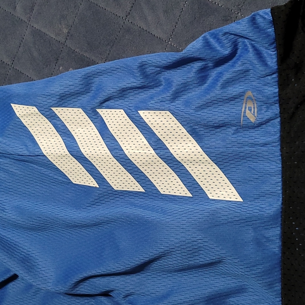 Shorts - Picture 6 of 6